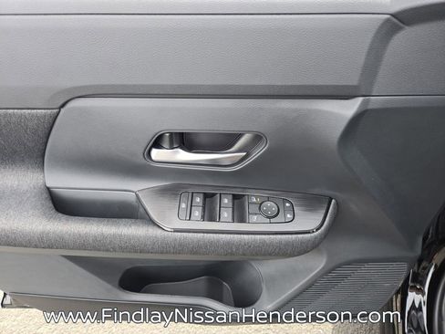 New 2026 Nissan Kicks SV w/ Charging Package FWD image 18