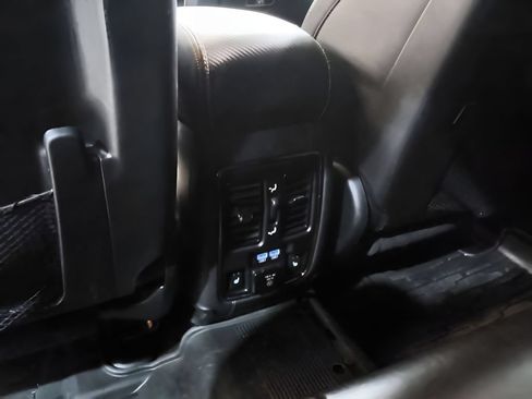 Used 2021 Jeep Grand Cherokee SRT AWD/4WD image 13