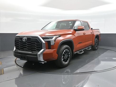 Used 2025 Toyota Tundra SR5 w/ TRD Off-Road Package AWD/4WD image 3
