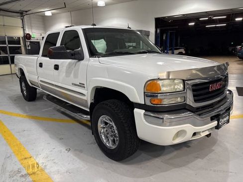 Used 2004 GMC Sierra 2500 SLT w/ Heavy-Duty Power Package AWD/4WD image 8