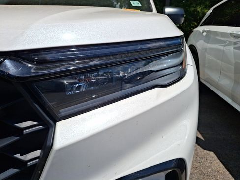 Used 2023 Honda Pilot Sport image 3