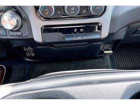 Used 2024 RAM 1500 Laramie w/ Off Road Group AWD/4WD image 26