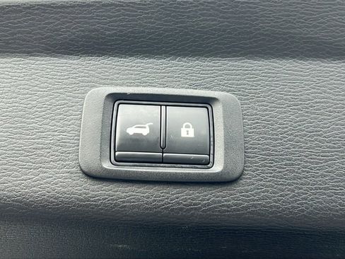 Used 2022 Mitsubishi Outlander SE image 16