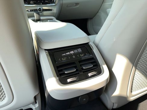 New 2025 Volvo V90 B6 Cross Country Plus w/ Protection Package Premier image 17