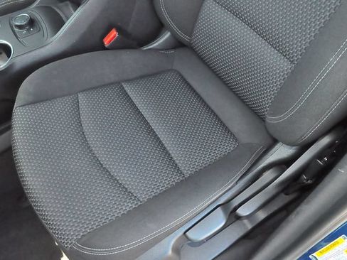 Used 2024 GMC Terrain SLE AWD/4WD image 11