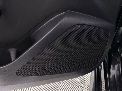 Used 2022 Toyota Corolla LE image 25