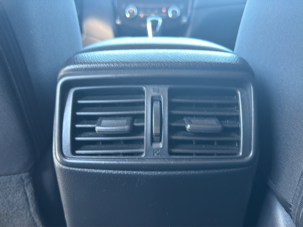 Used 2020 Nissan Rogue SV FWD image 29