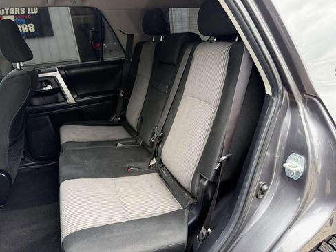 Used 2019 Toyota 4Runner SR5 AWD/4WD image 10