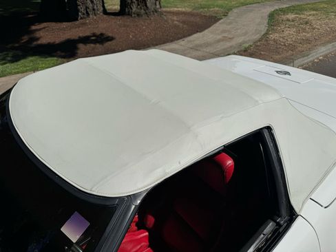 Used 1988 Chevrolet Corvette Convertible RWD image 45