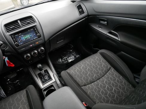 Used 2025 Mitsubishi Outlander Sport ES AWD/4WD image 11
