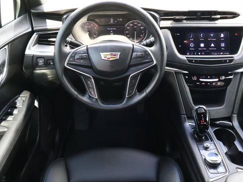 Used 2025 Cadillac XT5 Luxury w/ LPO, Floor Liner Package FWD image 14