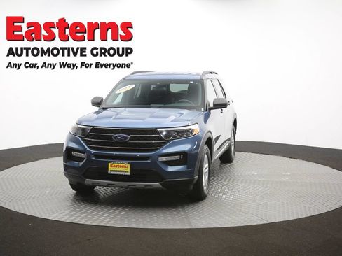 Used 2020 Ford Explorer XLT w/ Equipment Group 202A AWD/4WD image 54