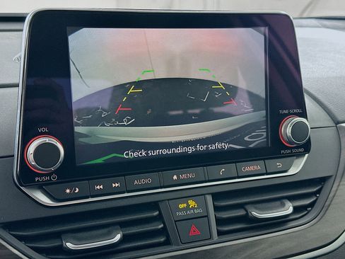 Used 2024 Nissan Altima 2.5 SV image 21