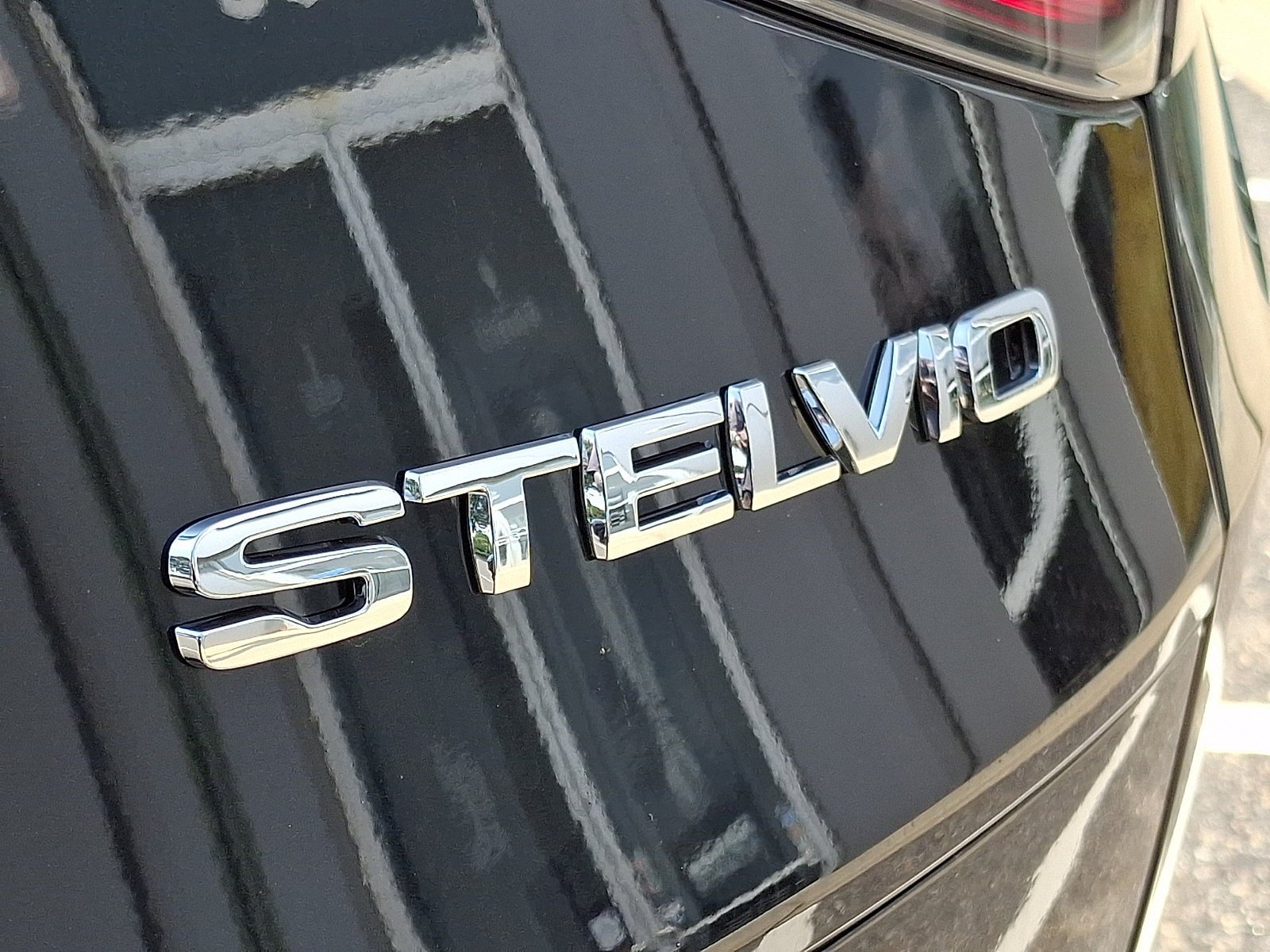 New 2026 Alfa Romeo Stelvio Sprint AWD/4WD image 15