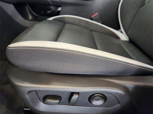 Certified 2025 Buick Envision Sport Touring image 7