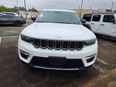 Used 2022 Jeep Grand Cherokee Limited 4xe w/ Luxury Tech Group II AWD/4WD image 2
