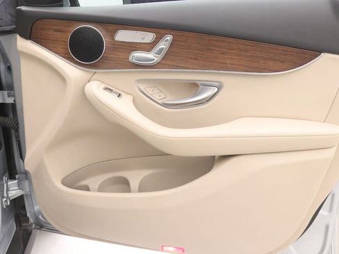 Certified 2022 Mercedes-Benz GLC 300 image 23