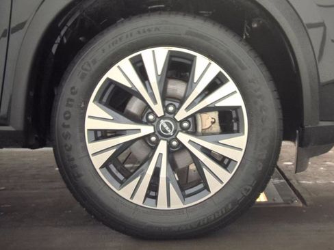 Used 2022 Nissan Rogue SV FWD image 14