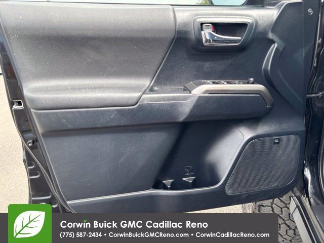 Used 2019 Toyota Tacoma TRD Pro AWD/4WD image 10