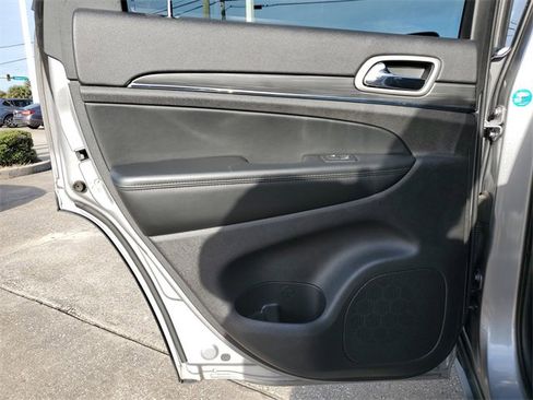 Used 2020 Jeep Grand Cherokee Limited image 14