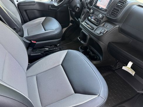 Used 2024 RAM ProMaster 2500 w/ Convenience Group FWD image 22