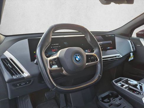 Used 2024 BMW iX xDrive50 w/ Sport Package AWD/4WD image 9