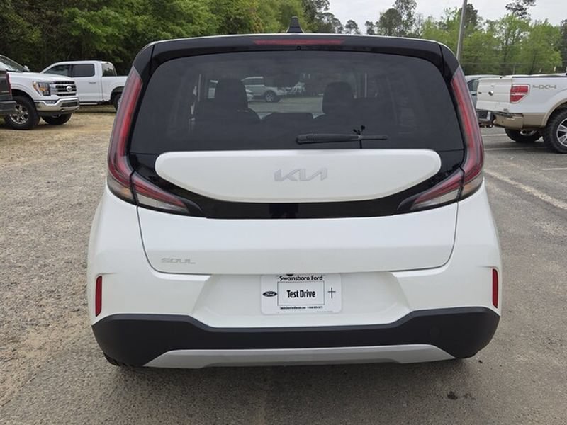Used 2023 Kia Soul LX w/ Option Group 015 FWD image 12