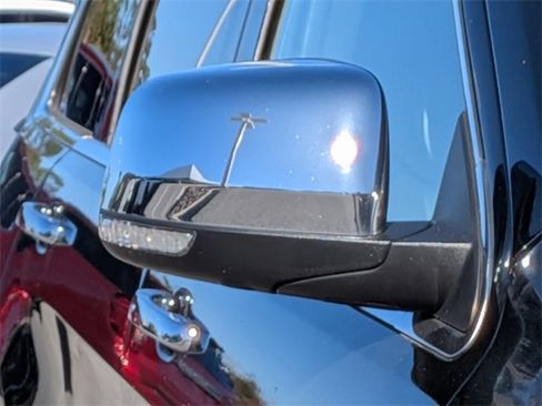 Used 2018 Jeep Grand Cherokee Overland image 10