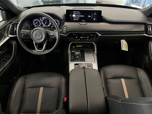 Certified 2025 MAZDA CX-70 3.3 Turbo S w/ Premium Package image 17