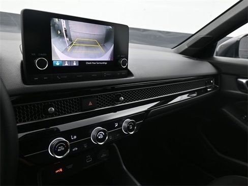 Used 2023 Honda Civic Sport image 12