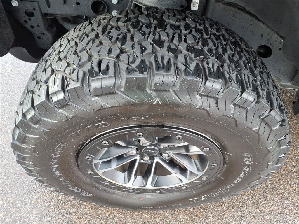 Used 2025 Jeep Wrangler Unlimited Sport AWD/4WD image 4