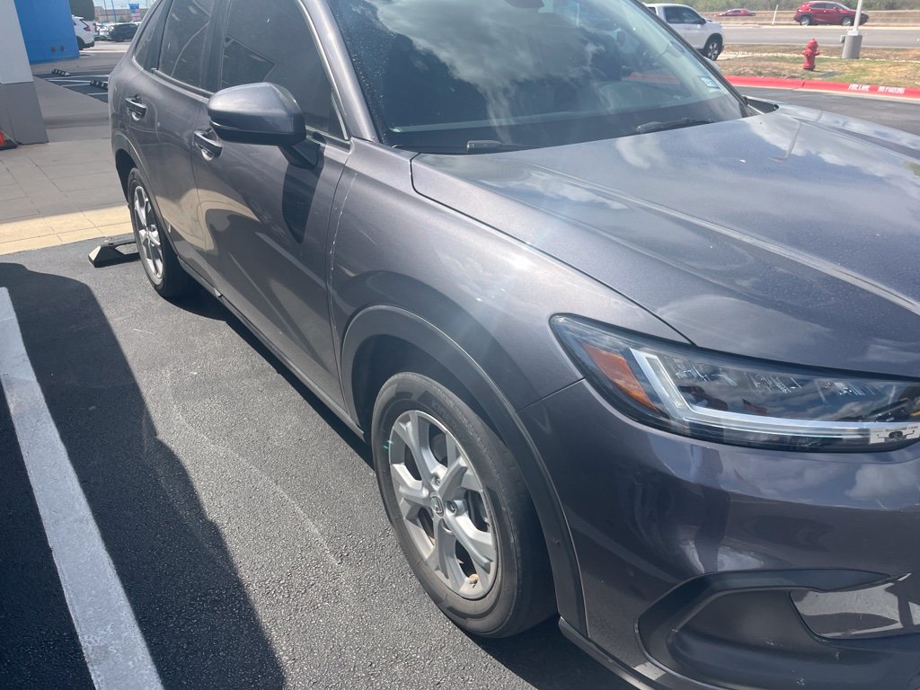 Used 2025 Honda HR-V LX image 3