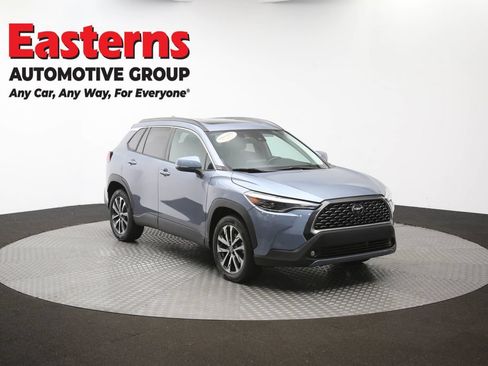 Used 2022 Toyota Corolla Cross XLE w/ Convenience Package AWD/4WD image 50