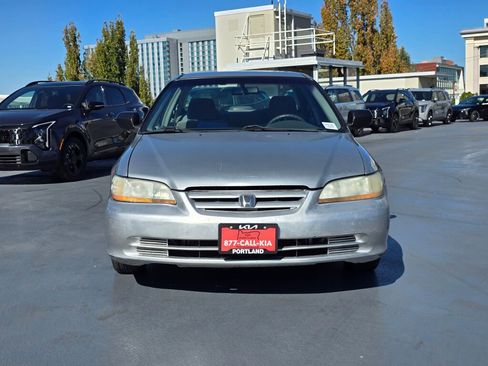 Used 2002 Honda Accord VP image 9