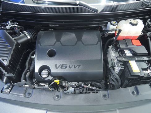 Used 2023 Chevrolet Traverse RS w/ LPO, Floor Liner Package AWD/4WD image 42