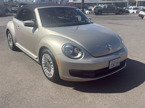 Used 2013 Volkswagen Beetle 2.5 FWD image 1