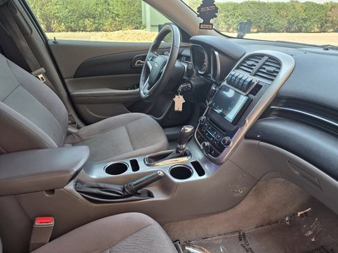 Used 2015 Chevrolet Malibu LS FWD image 19