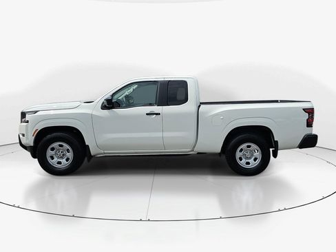 Used 2024 Nissan Frontier S RWD image 7