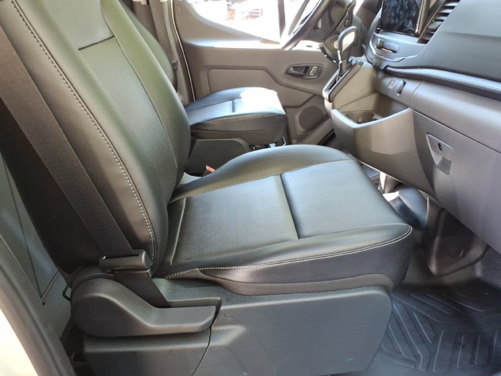 Used 2023 Ford Transit 150 Low Roof AWD image 7
