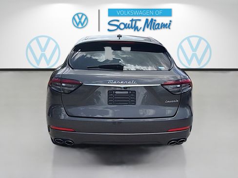 Used 2023 Maserati Levante GT AWD/4WD image 6