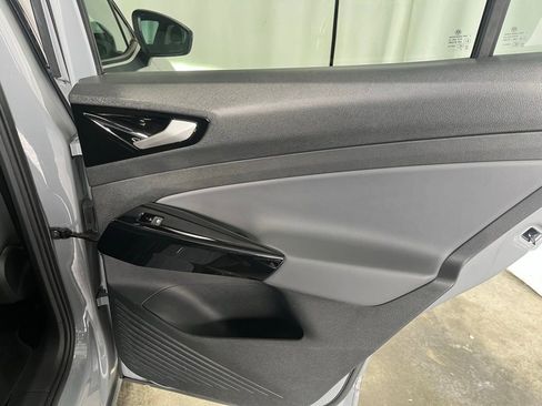 Used 2022 Volkswagen ID.4 Pro image 23