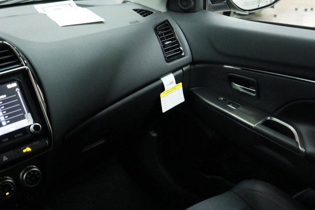 New 2027 Mitsubishi Outlander Sport SE FWD image 21