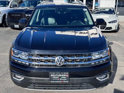 Used 2018 Volkswagen Atlas SEL AWD/4WD image 2