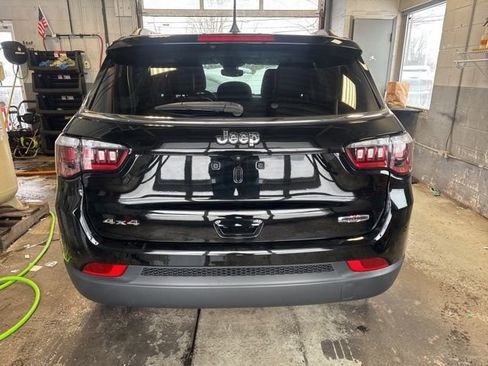 Used 2022 Jeep Compass Latitude w/ Convenience Group image 3