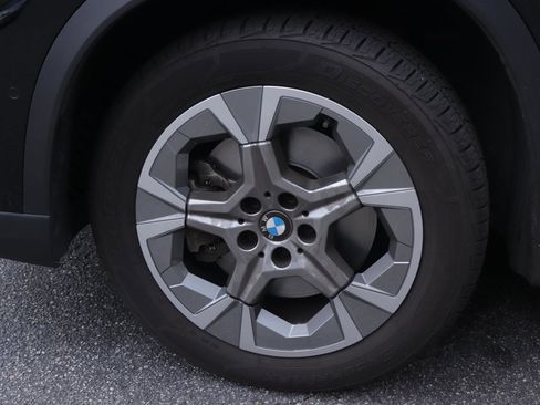 Used 2023 BMW X1 xDrive28i image 9