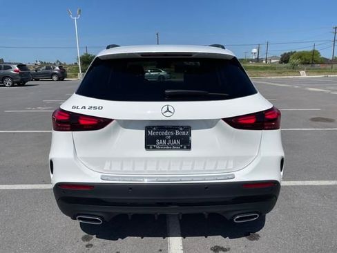 New 2025 Mercedes-Benz GLA 250 image 12