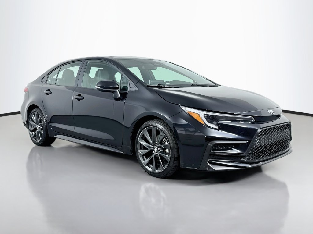 Used 2024 Toyota Corolla XSE FWD image 4