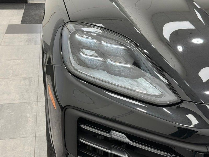 Used 2026 Porsche Cayenne E-Hybrid AWD/4WD image 10