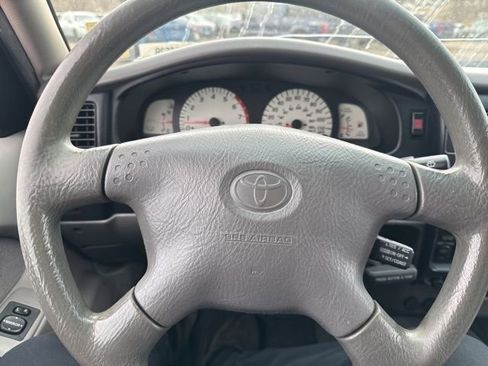 Used 2003 Toyota Tacoma Base image 14
