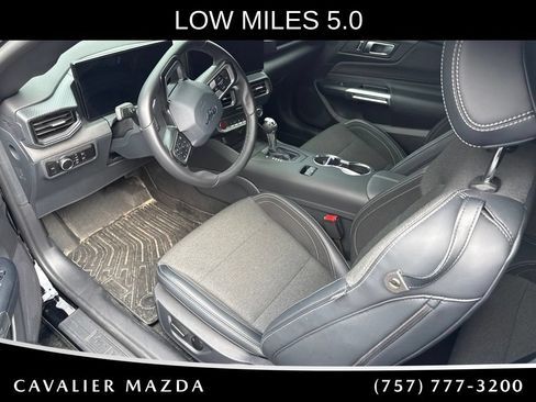 Used 2025 Ford Mustang GT RWD image 10